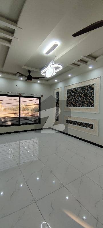 ایف ۔ 17 اسلام آباد میں 4 کمروں کا 1 کنال بالائی پورشن 1.1 لاکھ میں کرایہ پر دستیاب ہے۔