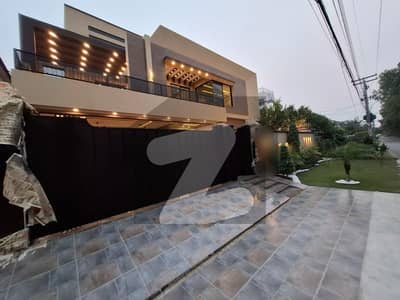 Executive Grandeur! New 21 Marla House On 80 Ft Road In WAPDA Town Lahore'S Ultimate Luxury Residence: 7 Beds, 8 Baths Executive Grandeur! New 21 Marla House On 80 Ft Road In WAPDA Town Lahore'S Ultimate Luxury Residence: 7 Beds, 8 Baths
