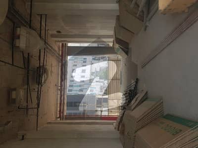 آئی ۔ 8 مرکز آئی ۔ 8,اسلام آباد میں 12 کنال عمارت 1.1 کروڑ میں کرایہ پر دستیاب ہے۔