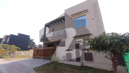 بحریہ ٹاؤن فیز 8 ۔ بلاک ایم بحریہ ٹاؤن فیز 8,بحریہ ٹاؤن راولپنڈی,راولپنڈی میں 4 کمروں کا 6 مرلہ مکان 2.75 کروڑ میں برائے فروخت۔ بحریہ ٹاؤن فیز 8 ۔ بلاک ایم بحریہ ٹاؤن فیز 8,بحریہ ٹاؤن راولپنڈی,راولپنڈی میں 4 کمروں کا 6 مرلہ مکان 2.75 کروڑ میں برائے فروخت۔