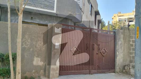 گلستانِِ جوہر ۔ بلاک اے 3 گلستانِ جوہر,کراچی میں 5 کمروں کا 1 کنال گودام 1.6 لاکھ میں برائے فروخت۔