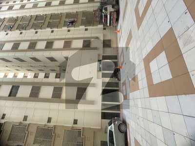 سٹی ٹاور اینڈ شاپنگ مال یونیورسٹی روڈ,کراچی میں 3 کمروں کا 7 مرلہ فلیٹ 2.1 کروڑ میں برائے فروخت۔