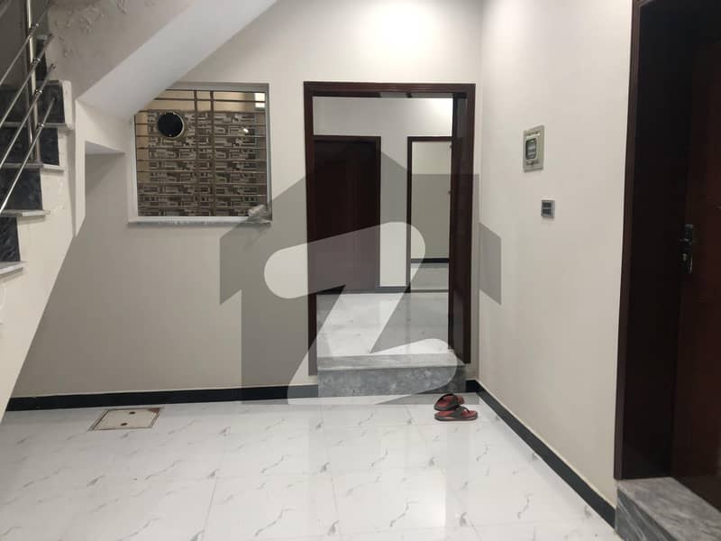 فیصل ٹاؤن - ایف ۔ 18 اسلام آباد میں 4 کمروں کا 5 مرلہ مکان 1.0 لاکھ میں کرایہ پر دستیاب ہے۔ فیصل ٹاؤن - ایف ۔ 18 اسلام آباد میں 4 کمروں کا 5 مرلہ مکان 1.0 لاکھ میں کرایہ پر دستیاب ہے۔