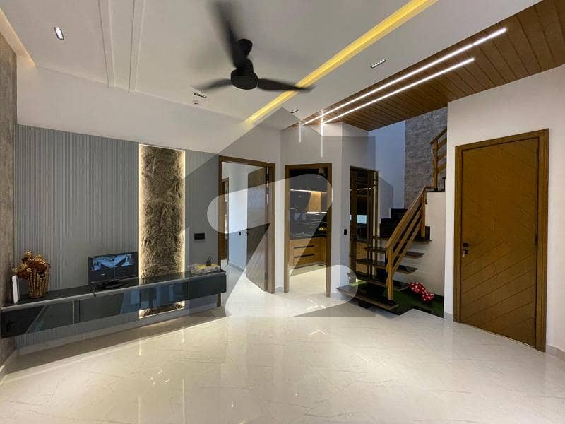 FIVE MARLA HOUSE TOP LOCATION FIVE MARLA HOUSE TOP LOCATION