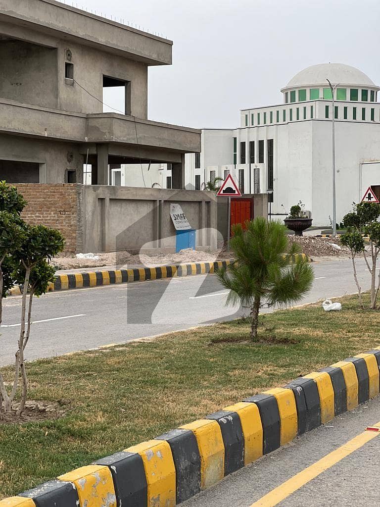 ڈی ایچ اے ڈیفینس پشاور میں 1 کنال رہائشی پلاٹ 1.65 کروڑ میں برائے فروخت۔