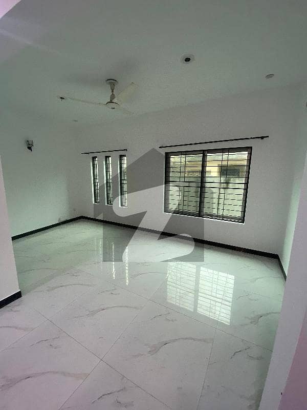 7 Marla Lower Portion For Rent