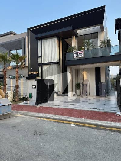 ٹاپ سٹی 1 اسلام آباد میں 6 کمروں کا 10 مرلہ مکان 4.35 کروڑ میں برائے فروخت۔