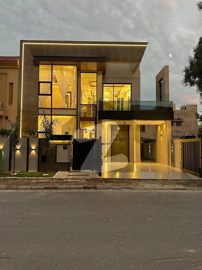 پارک ویو سٹی لاہور میں 5 کمروں کا 10 مرلہ مکان 3.0 کروڑ میں برائے فروخت۔