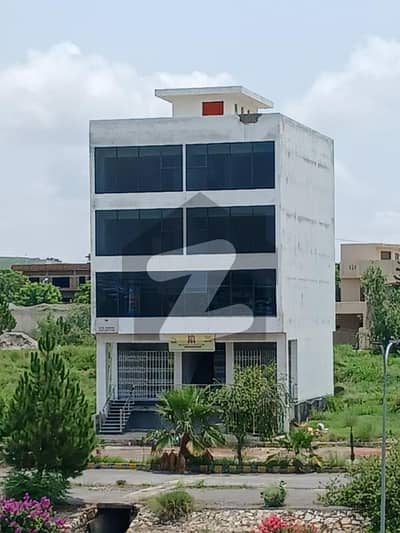 Ground & Lower Ground for Warehouse or Retail Shops for Rent