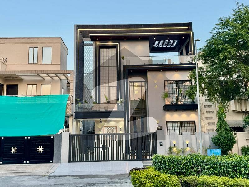 10 Marla Furnished Double Height House For Sale 10 Marla Furnished Double Height House For Sale