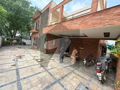 14 Marla Semi-Commercial House For Rent In Gulberg Ideal For Silent Office Prime Location Wide Parking Reasonable Rent 14 Marla Semi-Commercial House For Rent In Gulberg Ideal For Silent Office Prime Location Wide Parking Reasonable Rent