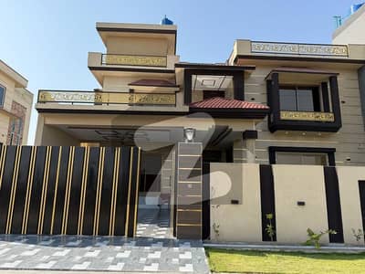 ریور گارڈن ہاوسنگ سکیم جی ٹی روڈ,گجرات میں 6 کمروں کا 14 مرلہ مکان 6.5 کروڑ میں برائے فروخت۔