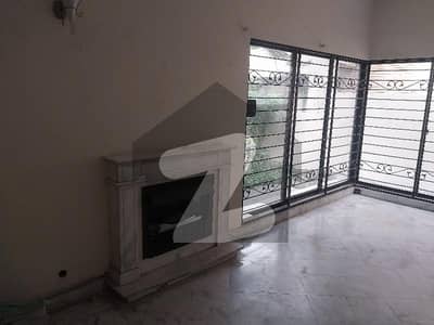 1-Kanal WELL CONDITION DOUBLE STOREY HOUSE FOR RENT IN ASKARI 09 OTHER OPTIONS AVAILABLE IN CANTT