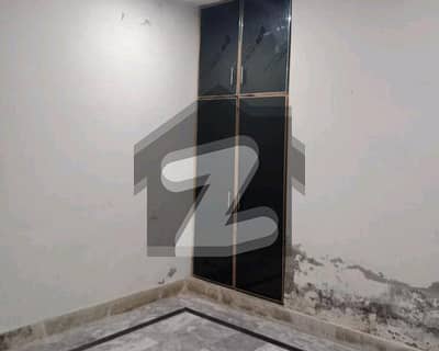 Upper porshion for rent