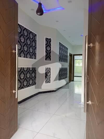 10 MARLA USED DOUBLE UNIT HOUSE FOR SALE