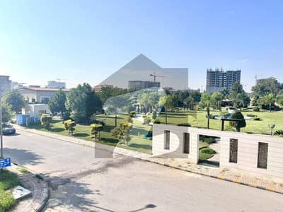 ٹاپ سٹی 1 - بلاک آئی ٹاپ سٹی 1,اسلام آباد میں 1 کنال رہائشی پلاٹ 3.0 کروڑ میں برائے فروخت۔