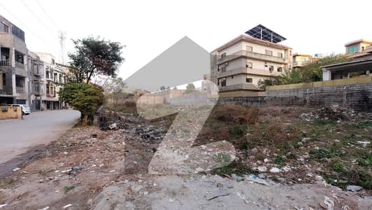 Bani Gala Kurang Road Near Iqbal Heights Plot Size 43X82