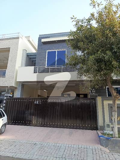 Brand New House For Sale. Mai Service Road Top City 1 Islamabad