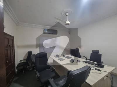 In Gulshan-e-Iqbal - Block 5 Of Karachi, A 220 Square Yards House Is Available