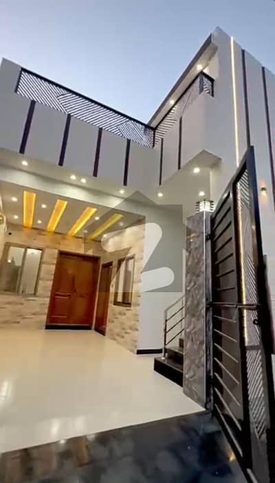 آئیکن ویلی مردان میں 3 کمروں کا 5 مرلہ مکان 1.05 کروڑ میں برائے فروخت۔