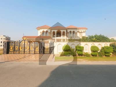 آئی ای پی انجنیئرز ٹاؤن ۔ بلاک ڈی 2 آئی ای پی انجنیئرز ٹاؤن ۔ سیکٹر اے,آئی ای پی انجینئرز ٹاؤن,لاہور میں 8 کمروں کا 2 کنال مکان 11.0 کروڑ میں برائے فروخت۔