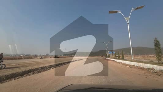 مارگلہ انکلیو مارگلہ ایونیو,اسلام آباد میں 1 کنال رہائشی پلاٹ 5.0 کروڑ میں برائے فروخت۔