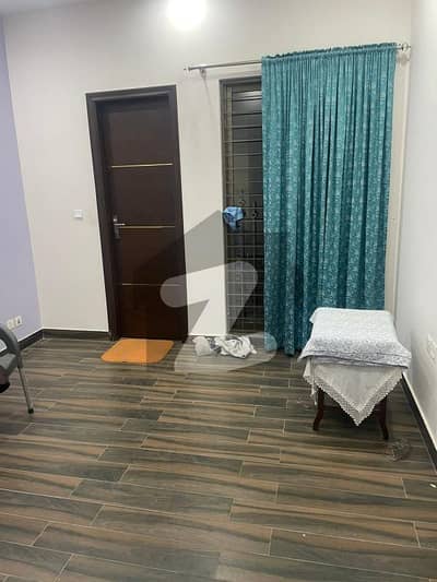 Tip phase 2 9 marla 1/5 story used house for sale good construct good location good investment near park and masjid ready to move