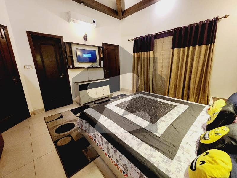 1 Bedroom Fully Furnished Independent Portion Available 1 Bedroom Fully Furnished Independent Portion Available