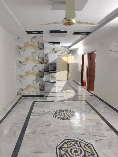 سوِل لائنز کراچی میں 3 کمروں کا 9 مرلہ پینٹ ہاؤس 1.8 لاکھ میں کرایہ پر دستیاب ہے۔