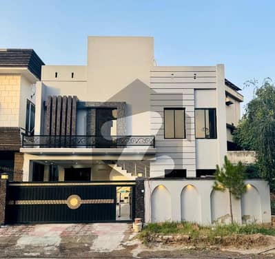 ڈی ایچ اے ڈیفینس فیز 2 ڈی ایچ اے ڈیفینس,اسلام آباد میں 6 کمروں کا 10 مرلہ مکان 6.49 کروڑ میں برائے فروخت۔ ڈی ایچ اے ڈیفینس فیز 2 ڈی ایچ اے ڈیفینس,اسلام آباد میں 6 کمروں کا 10 مرلہ مکان 6.49 کروڑ میں برائے فروخت۔