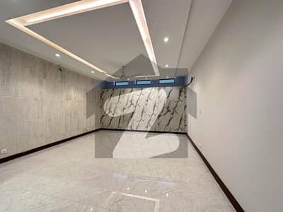 ڈی ایچ اے فیز 4 - بلاک ڈبل جی فیز 4,ڈیفنس (ڈی ایچ اے),لاہور میں 2 کمروں کا 1 کنال بالائی پورشن 92.0 ہزار میں کرایہ پر دستیاب ہے۔