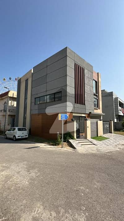 سٹی ہاؤسنگ سکیم جہلم میں 5 کمروں کا 6 مرلہ مکان 1.9 کروڑ میں برائے فروخت۔