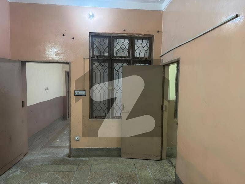 سمن آباد لاہور میں 4 کمروں کا 4 مرلہ مکان 40.0 ہزار میں کرایہ پر دستیاب ہے۔ سمن آباد لاہور میں 4 کمروں کا 4 مرلہ مکان 40.0 ہزار میں کرایہ پر دستیاب ہے۔