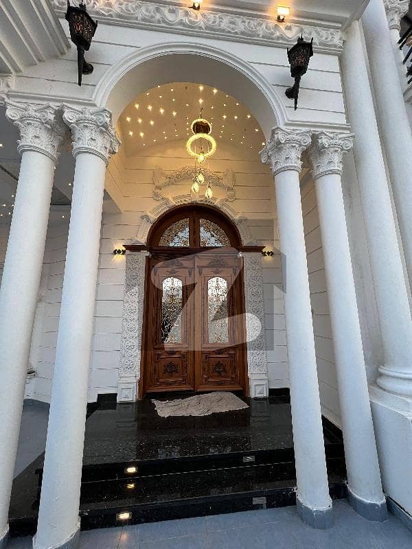 او پی ایف ہاؤسنگ سکیم لاہور میں 5 کمروں کا 15 مرلہ مکان 8.8 کروڑ میں برائے فروخت۔ او پی ایف ہاؤسنگ سکیم لاہور میں 5 کمروں کا 15 مرلہ مکان 8.8 کروڑ میں برائے فروخت۔