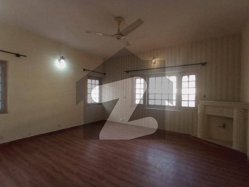 F10 555 Upper Portion 3 Beds Rent 130000 Real Pic
