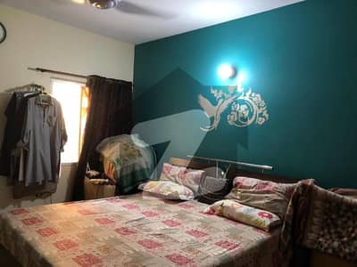 گلستانِِ جوہر ۔ بلاک 13 گلستانِ جوہر,کراچی میں 3 کمروں کا 7 مرلہ فلیٹ 1.75 کروڑ میں برائے فروخت۔