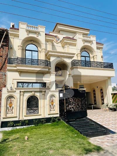 جوبلی ٹاؤن ۔ بلاک بی جوبلی ٹاؤن,لاہور میں 6 کمروں کا 10 مرلہ مکان 3.8 کروڑ میں برائے فروخت۔ جوبلی ٹاؤن ۔ بلاک بی جوبلی ٹاؤن,لاہور میں 6 کمروں کا 10 مرلہ مکان 3.8 کروڑ میں برائے فروخت۔