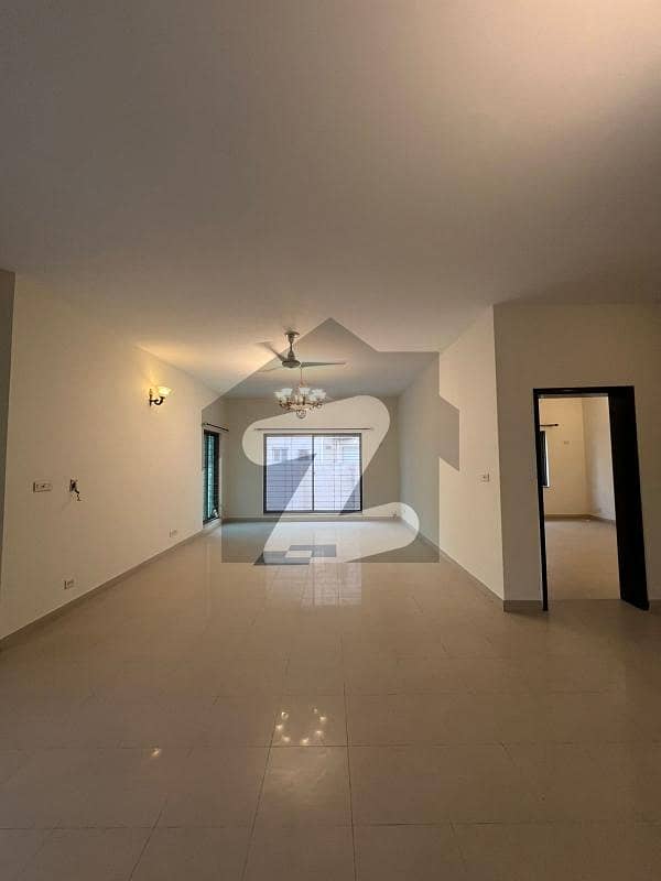 Well-constructed House Available For sale In Cantt