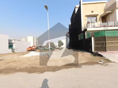 بحریہ ٹاؤن فیز 8 ۔ عمر بلاک بحریہ ٹاؤن فیز 8 ۔ سفاری ویلی,بحریہ ٹاؤن فیز 8,بحریہ ٹاؤن راولپنڈی,راولپنڈی میں 7 مرلہ رہائشی پلاٹ 92.0 لاکھ میں برائے فروخت۔ بحریہ ٹاؤن فیز 8 ۔ عمر بلاک بحریہ ٹاؤن فیز 8 ۔ سفاری ویلی,بحریہ ٹاؤن فیز 8,بحریہ ٹاؤن راولپنڈی,راولپنڈی میں 7 مرلہ رہائشی پلاٹ 92.0 لاکھ میں برائے فروخت۔