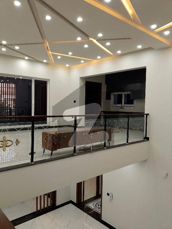 8 Marla Brand New House For Sale