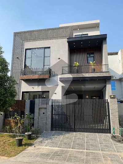 لیک سٹی میڈوز فیز 1 - بلاک اے لیک سٹی میڈوز فیز 1,لیک سٹی میڈوز,لاہور میں 3 کمروں کا 5 مرلہ مکان 1.95 کروڑ میں برائے فروخت۔ لیک سٹی میڈوز فیز 1 - بلاک اے لیک سٹی میڈوز فیز 1,لیک سٹی میڈوز,لاہور میں 3 کمروں کا 5 مرلہ مکان 1.95 کروڑ میں برائے فروخت۔