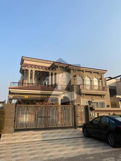 Spacious 1 Kanal Upper Portion For Rent In DHA Phase 6 Walking Distance To Raya