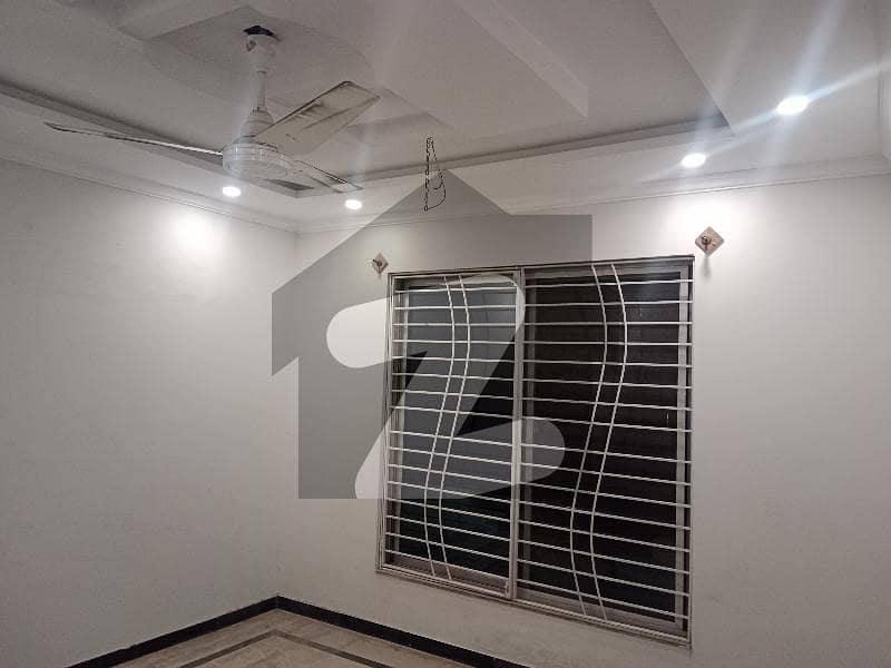 جی ۔ 15/1 جی ۔ 15,اسلام آباد میں 5 کمروں کا 8 مرلہ مکان 3.0 کروڑ میں برائے فروخت۔