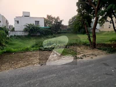 20 Marla Plot For Sale In HBFC Socitey 20 Marla Plot For Sale In HBFC Socitey