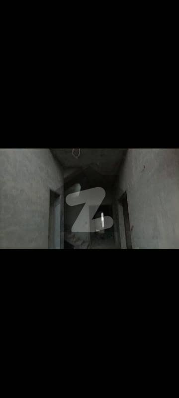 ڈی سی کالونی گوجرانوالہ میں 6 کمروں کا 1 کنال مکان 4.5 کروڑ میں برائے فروخت۔