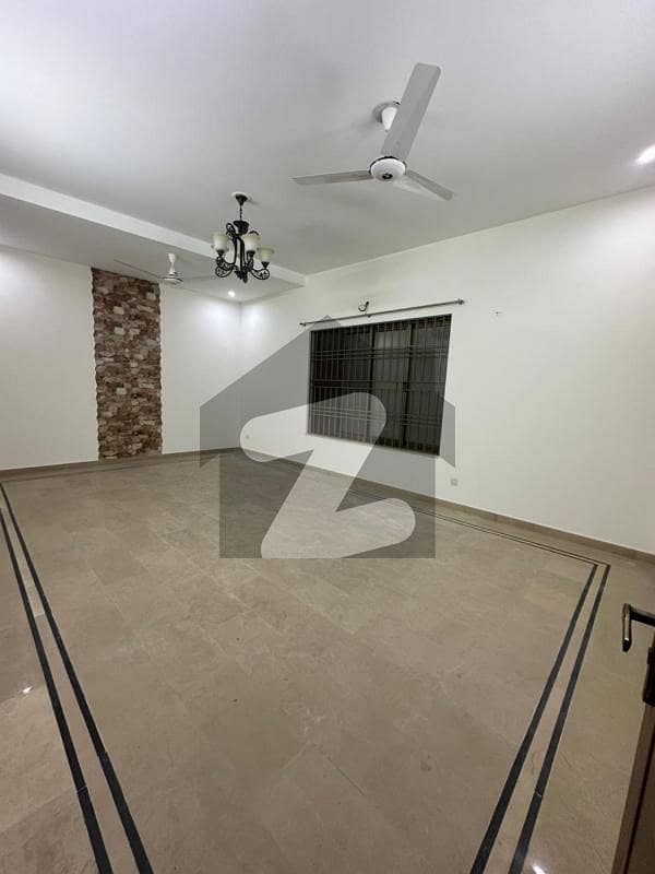 D-12 Beautiful Lower Portion For Rent