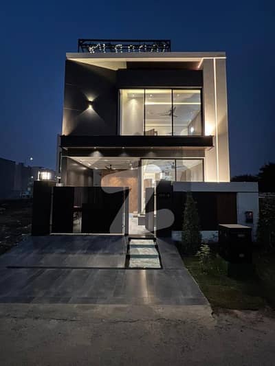 ڈی ایچ اے 9 ٹاؤن ڈیفنس (ڈی ایچ اے),لاہور میں 3 کمروں کا 5 مرلہ مکان 2.4 کروڑ میں برائے فروخت۔ ڈی ایچ اے 9 ٹاؤن ڈیفنس (ڈی ایچ اے),لاہور میں 3 کمروں کا 5 مرلہ مکان 2.4 کروڑ میں برائے فروخت۔