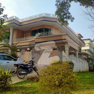 F-11/1 Corner 4'Bed Full House For Rent