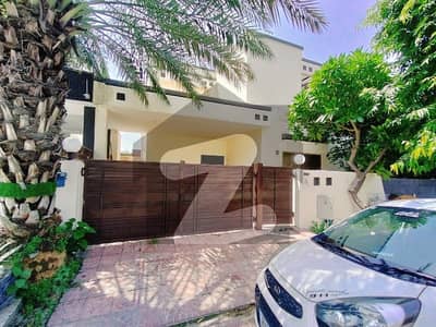 Gulberg !!! 3 Beds Lowe Protion For Rent Best For Families Gulberg !!! 3 Beds Lowe Protion For Rent Best For Families