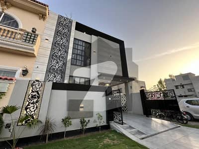 Nearby Commercial Market 5 Marla House Available For Sale In DHA Lahore